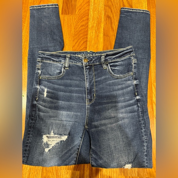 Women’s American Eagle Outfitters Super High-Rise Jegging - Picture 3 of 4